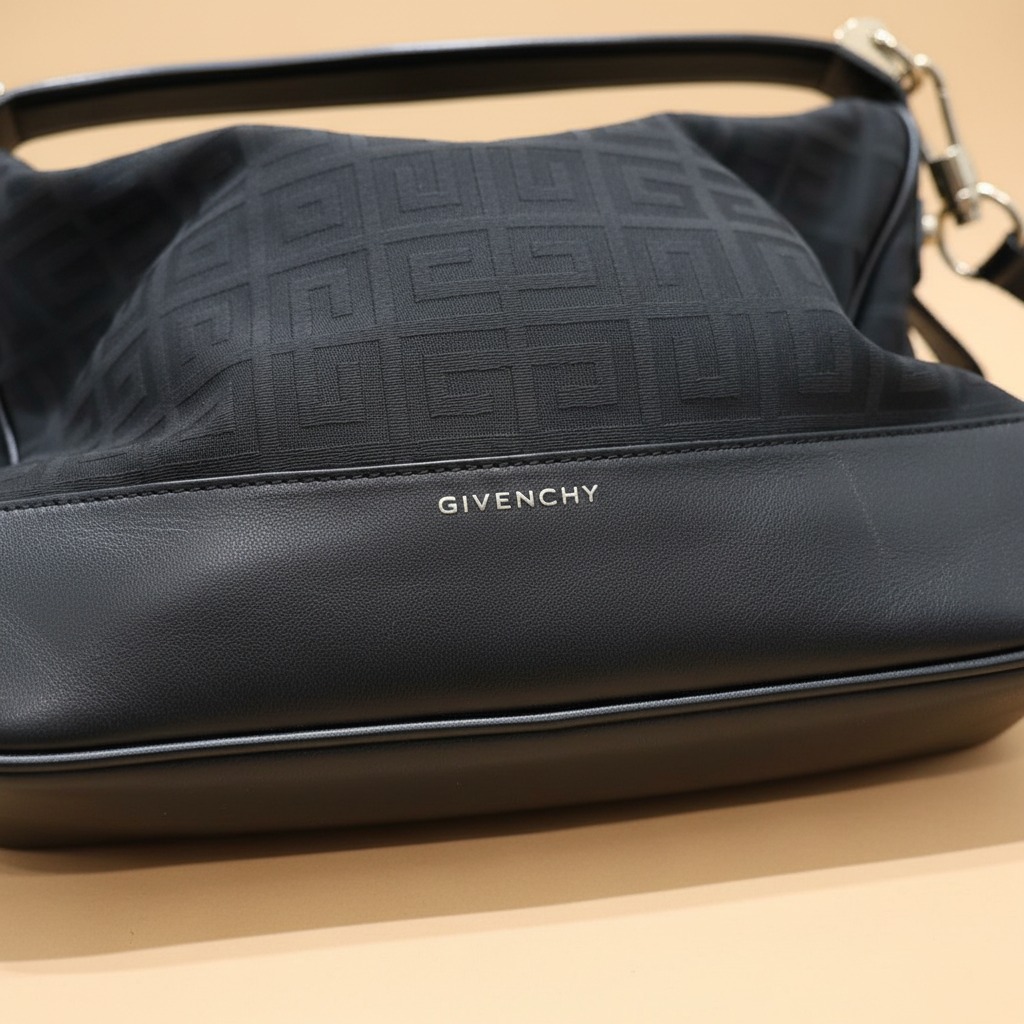 Givenchy 4G