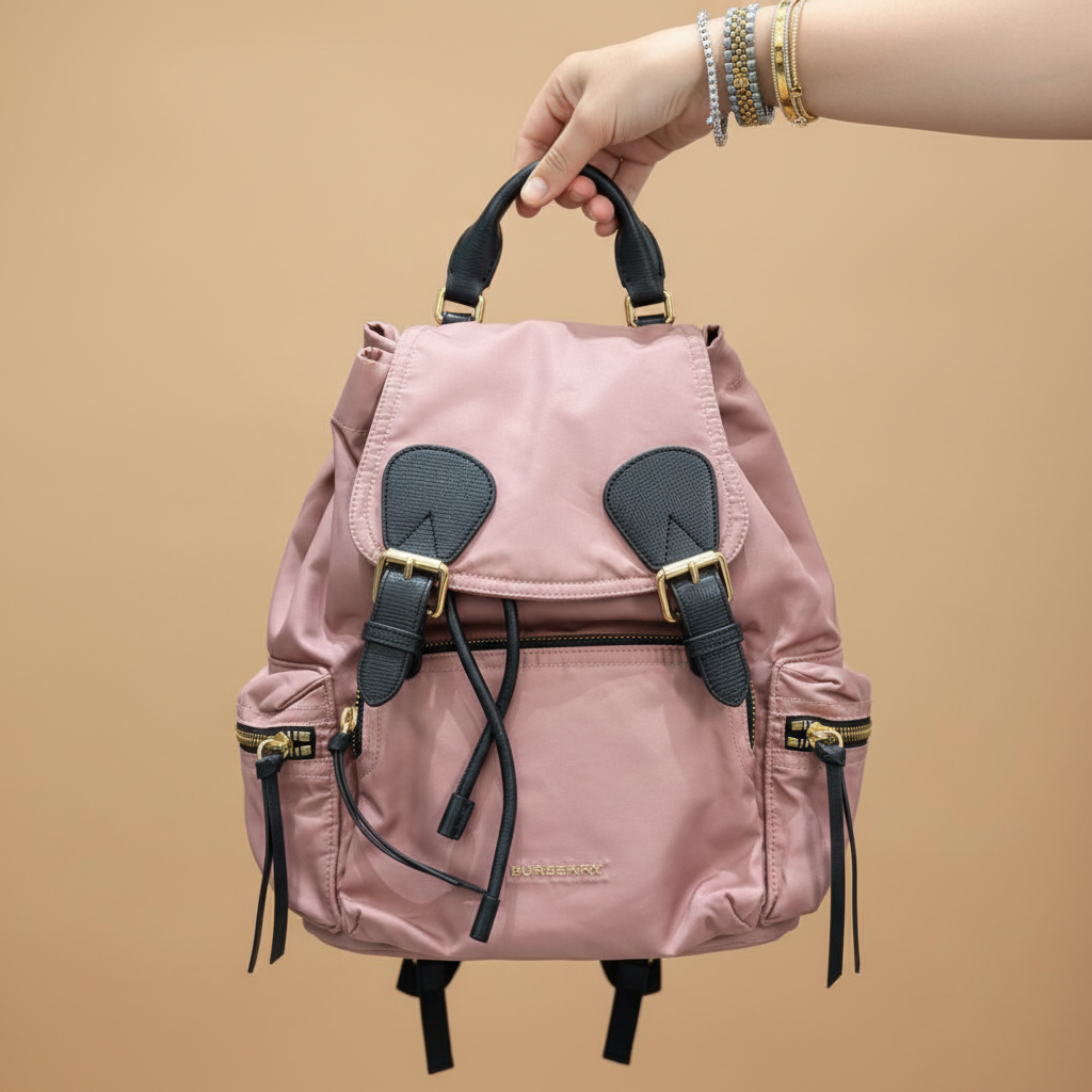 Burberry Rucksack in blush pink nylon