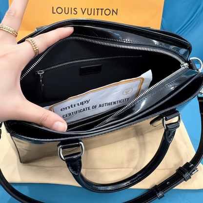 Louis Vuitton Pont Neuf